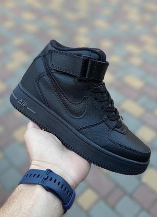Крутые женские зимние высокие кроссовки nike air force 1 ' 82 чёрные термо на флисе