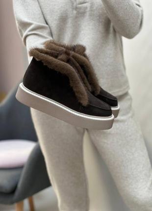 Черевики жіночі