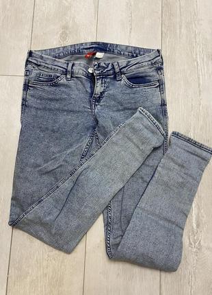 Светлые джинсы скины h&m divided