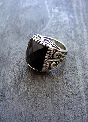 Перстень чорний камінь печатка каблучка біжутерія колір срібло кольцо посеребренное унисекс4 фото