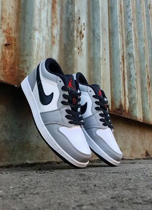 Кросівки nike air jordan 1 low grey white