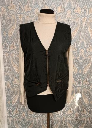 Лёгкая жилетка