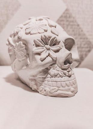Скульптура череп1 фото