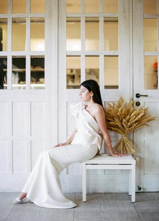 Изысканное свадебное платье от австралийского бренда house of ezis4 фото