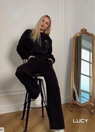 Теплий костюм стильного крою