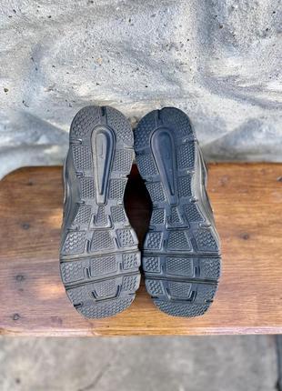 Nike t-lite зручні кроси на осінь8 фото