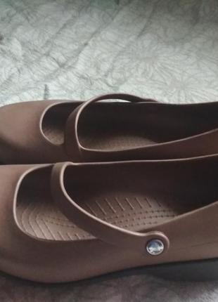 Туфлі crocs стан нових3 фото