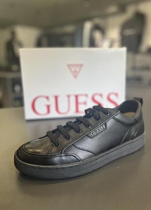 Чоловічі кросівки guess