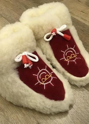 Теплые детские чуни тапочки из овчины с замшевой вставкой