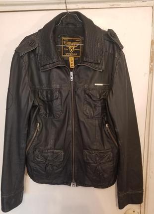 Кожаная куртка superdry.