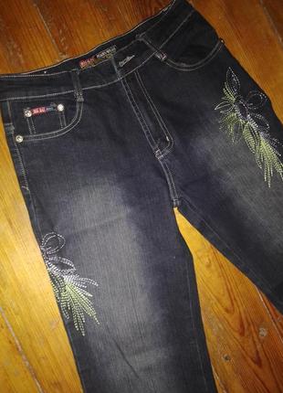 Жіночі прямі джинси з вишивкою розпродаж6 фото