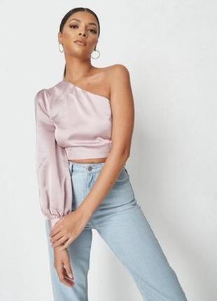 Крута бузкова сатинова вкорочена блуза з одним рукавом missguided