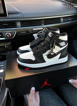 Женские кроссовки nike air jordan high black&white