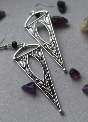 Крупные сережки перевернутый треугольник готика ар-нуво