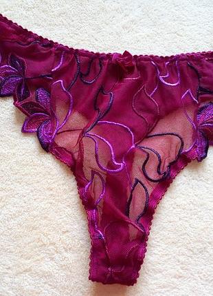 Нові вишневі червоні високі трусики стрінги сітка з вишивкою л/l/12/40/48

италия