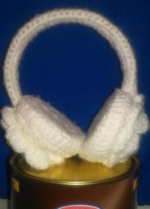 Белоснежные  наушники