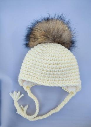 Вязані шапочки ручної роботи3 фото