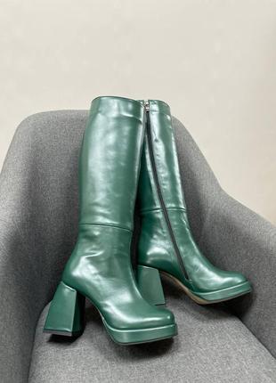 Трендові чоботи з натуральної італійської шкіри смарагдові зелені на підборах7 фото