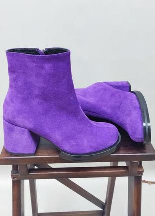 Екслюзивні черевики з італійської шкіри та замші жіночі фіолетові на підборах