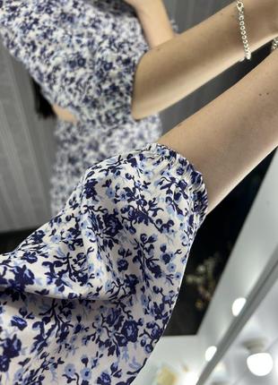 Котонова сукня у квітковий принт з вирізами на талії 💙6 фото