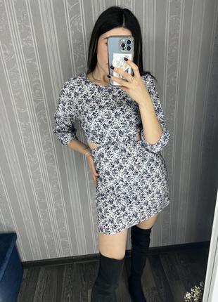 Котонова сукня у квітковий принт з вирізами на талії 💙