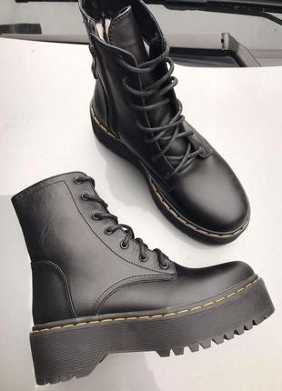 Зимние ботинки martens