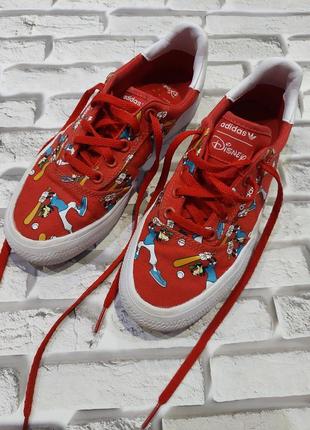 Кеды, слипоны adidas originals 3mc x disney sport goofy красного цвета 36 р