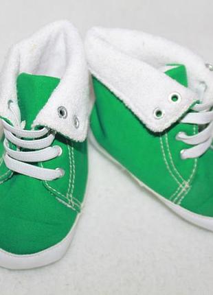 Салатовые пинетки фирмы baby club на 6-12 мес. по стельке 11-11,5 см.