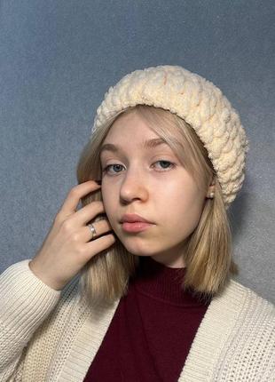 В'язана шапка alize puffy плюшева, персикова