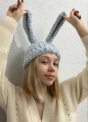 В'язана шапка з ушками alize puffy плюшева, сіра