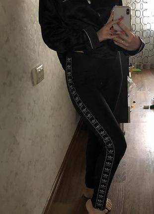 Легінси adidas з ломпасами оригиналінал