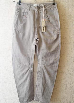 Жіночі літні штани бойфренди diesel бежевого кольору.