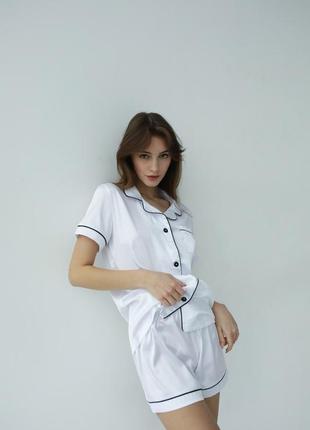 Шовкова жіноча піжама трендової моделі