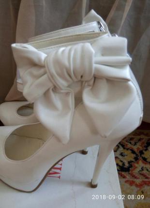 Свадебные туфли3 фото
