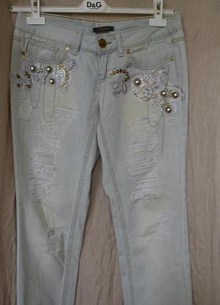 Рваные джинсы с декором justor италия