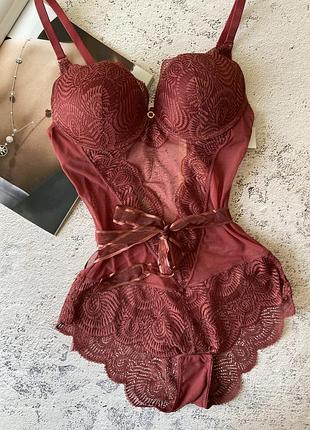 Бордовое женское нижнее белье кружевное боди на чашку в/с