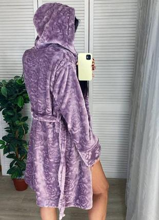 Жіночий плюшевий короткий халат фіолетовий  з капюшоном8 фото