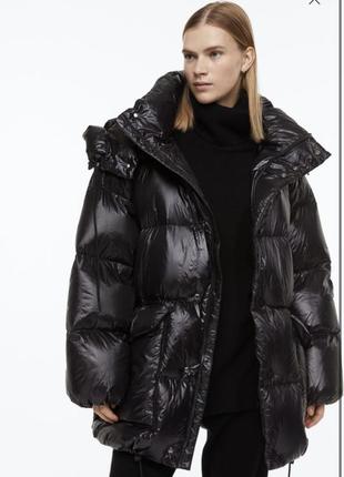 Пуховик стёганый блестящий с капюшоном куртка тёплая h&m premium