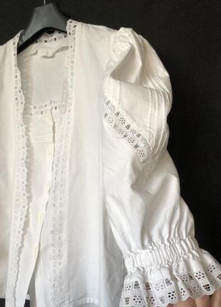 Блуза в народном стиле баварская с объёмными пышными рукавами и белая кружева4 фото