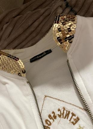 Кофта на блискавці