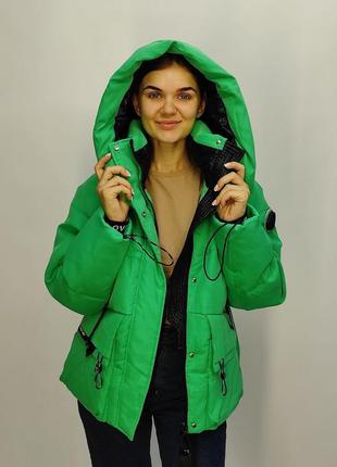 Шикарная куртка пуховик зеленая1 фото