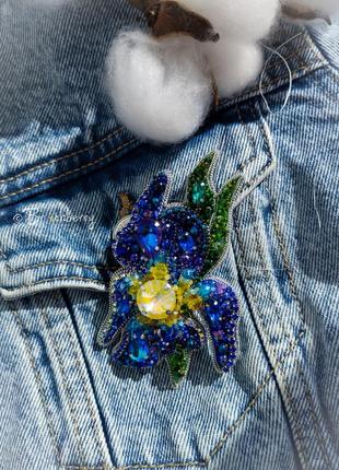 Брошь ирис ручной работы