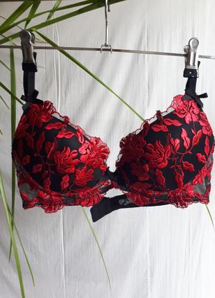 Бюстгальтер