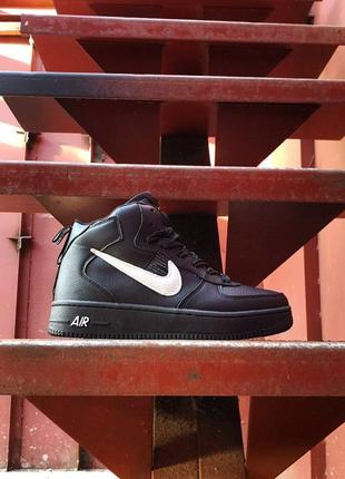 Зимові кросівки nike air force 1 utility black white10 фото