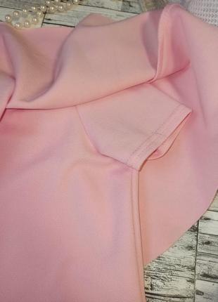 Вечірня рожева сукня міді футляр з воланами рюши pretty little thing4 фото