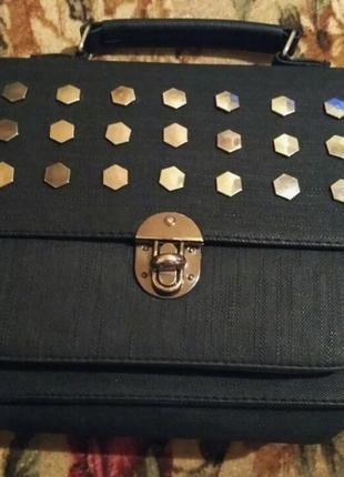 Удобная и стильная сумка-портфель