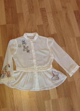 Красивая блуза с вышивкой