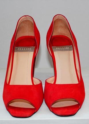 Туфлі. fellini.