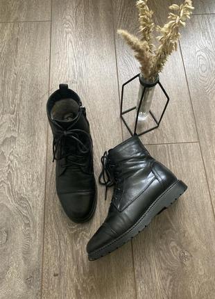 37рр 24.5 см черные кожаные ботинки зима нат мех низкий ход протектор тракторная