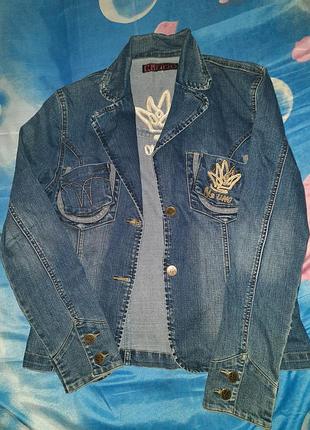 Джинсовый пиджак